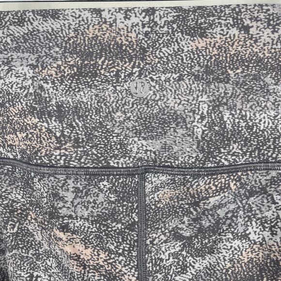 Lululemon Wunder Under HR Tight 28" Size 4 Frozen Vista Alpine White Multi - Picture 3 of 9